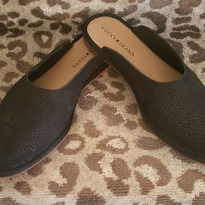 New! Lucky Brand black embossed  leather mules